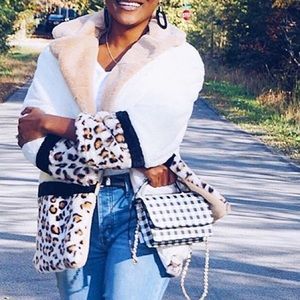 Leopard Print Faux Fur Coat 🧥